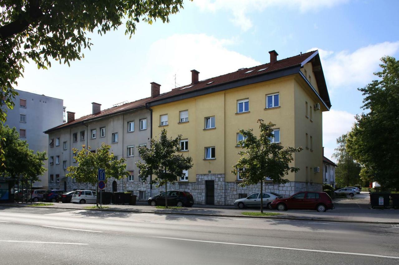 Large Two Bedroom Family App - Free Parking Liubliana Exterior foto